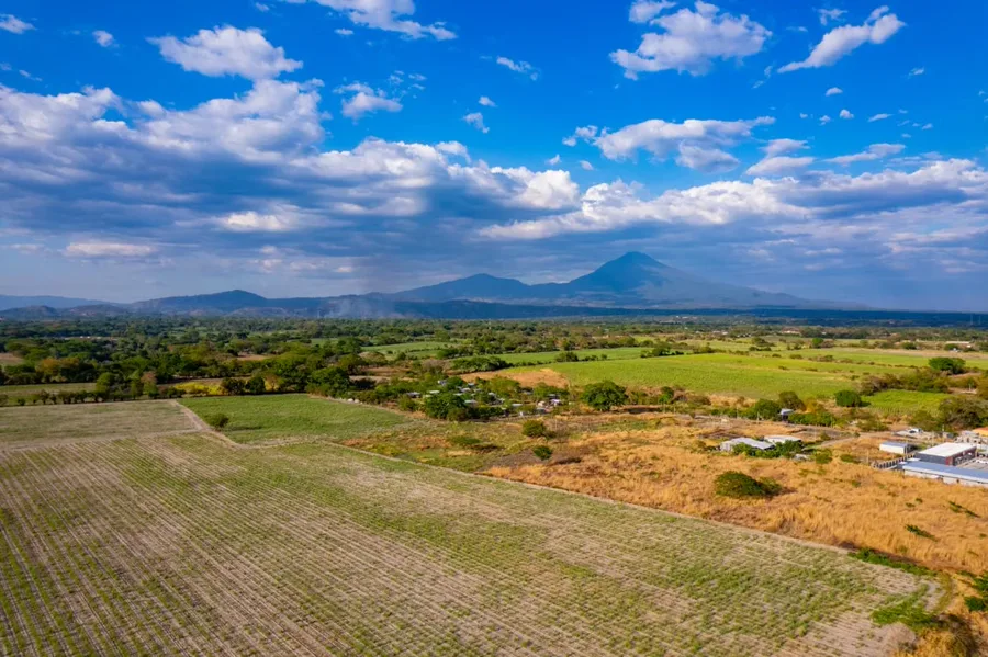 Terrenos y lotes — imagen de referencia